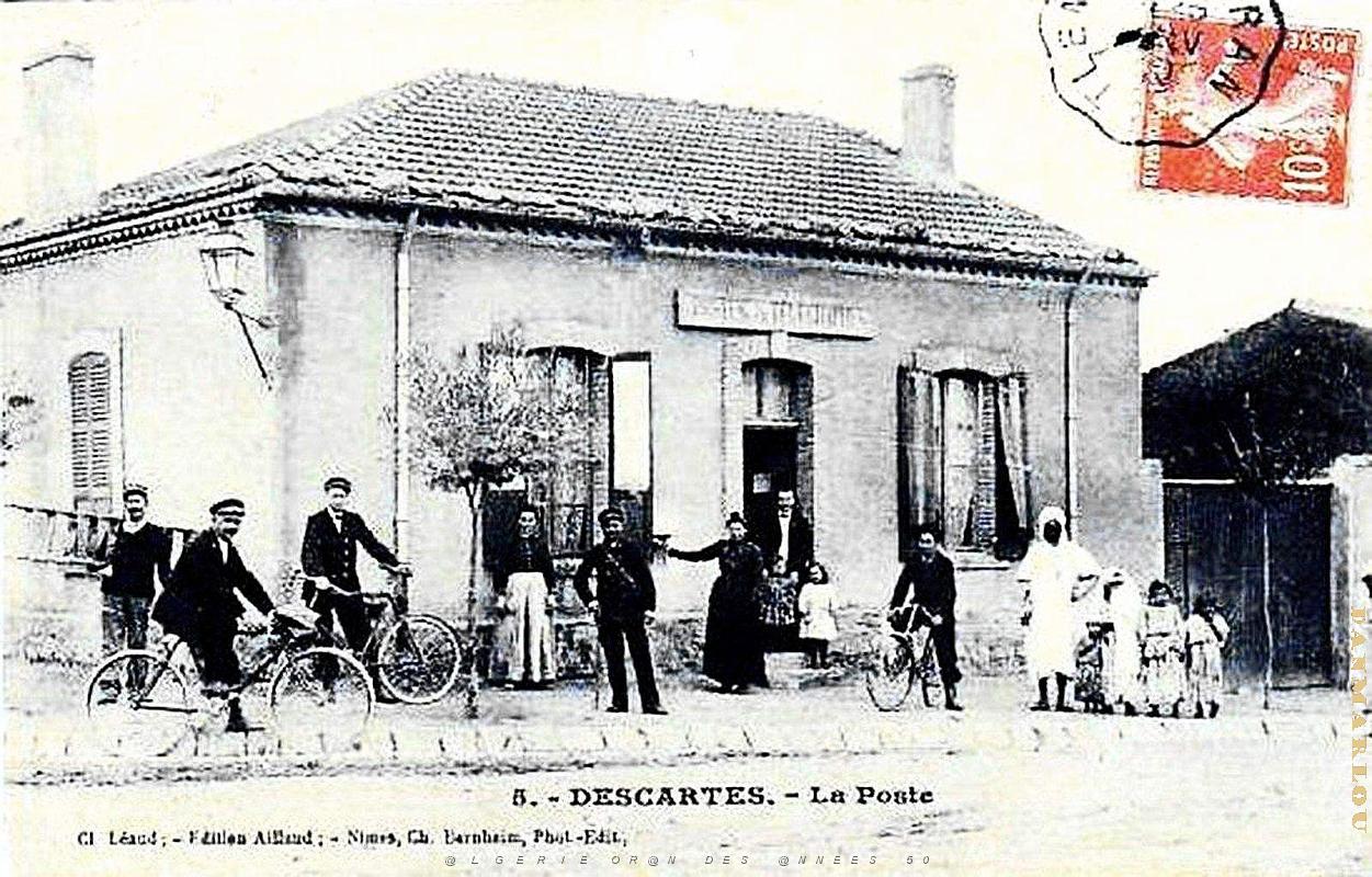 2576- Descartes - Poste.jpg